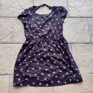 Black dress with bow pattern girl
